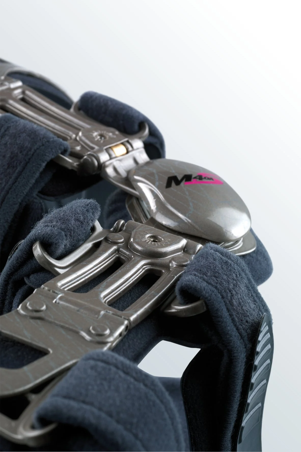 M.4s OA Compact Osteoarthritis Knee Brace - Image 7