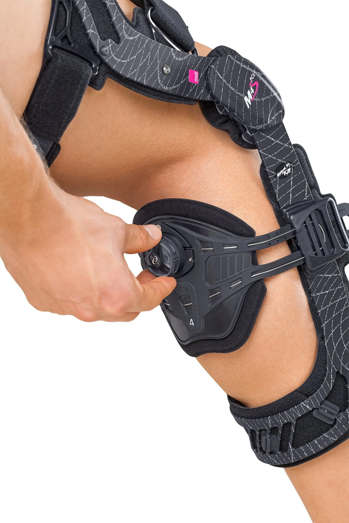 M.4s PCL Dynamic Knee Brace - Image 4